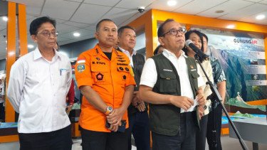 Sumatera Dilanda Bencana, Menko PMK Pratikno: Bantuan Disiapkan Lewat Udara