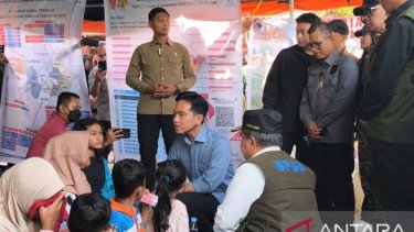Wapres Gibran Tenangkan Korban Bencana di Kabupaten Agam: Warga Sumatera Tidak Sendiri