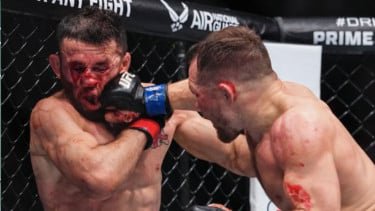 Petr Yan Comeback! Kalahkan Dvalishvili dan Rebut Lagi Sabuk Bantamweight UFC di UFC 323