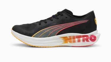 Top 10+ Sepatu Carbon Plate Terbaik 2025, Harga Mulai Rp700 Ribuan