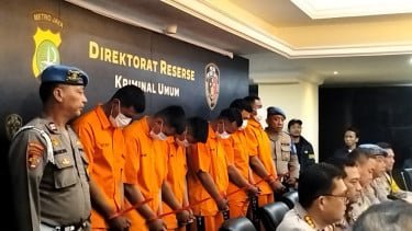 Pesan WA Jadi Pemicu! Begini Peran 6 Polisi Yanma yang Keroyok Matel di Kalibata Hingga Tewas