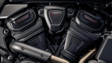 Pendingin Cair vs Pendingin Udara: Mana Mesin Motor yang Tepat untuk Anda?
