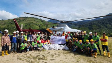 Akses Darat Terputus, GMR Kirim Bantuan ke Daerah Terisolir Tanah Gayo Aceh Pakai Helikopter