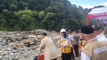 Prabowo Cek Pembangunan Jalan Putus di Lembah Anai Usai Banjir