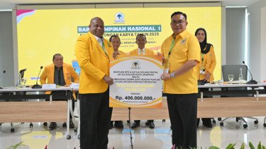 Golkar Papua Salurkan Rp406 Juta untuk Korban Bencana di Aceh, Sarmuji: Bentuk Solidaritas Kebangsaan