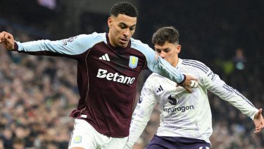 Kritik Keras Roy Keane Menggema Setelah MU Takluk dari Aston Villa