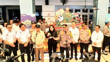 Menhub Dudy Lepas Keberangkatan Perdana Angkutan Motis dengan Kereta Api
