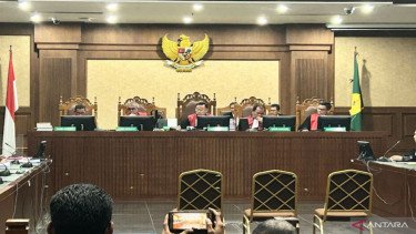 Belum Fit Hadapi Sidang, Perkara Chromebook Nadiem Ditunda hingga Januari