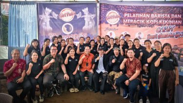 Inspirasi Hari Ibu, BRI Peduli Perkuat Peran Ibu Penggerak Usaha Perempuan melalui Program AURA di Bali