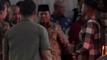 Hari Natal, Prabowo Didampingi Didiet dan Bahlil Sambangi Rumah Dinas Kapolri