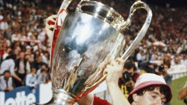 Pahlawan Nottingham Forest Peraih 2 Gelar Liga Champions Meninggal Dunia