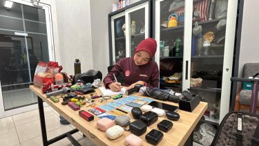 Libur Akhir Tahun Picu Lonjakan Penumpang Kereta Cepat Whoosh, Ratusan Barang Tertinggal