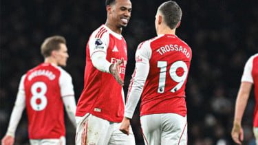 Akhir Tahun Manis untuk Arsenal! Jauhi Kejaran Man City Usai Bantai Aston Villa