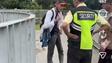 Heboh! WNA Diduga Pamer Alat Kelamin di Blok M, Pengakuannya Bikin Geleng Kepala