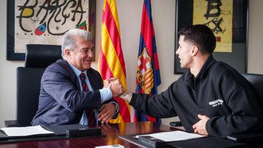 Resmi, Joao Cancelo Kembali ke Barcelona