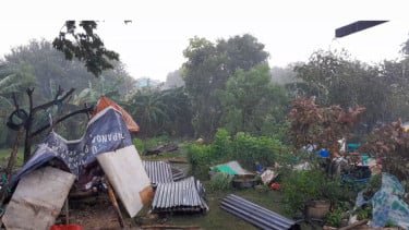 Angin Puting Beliung Terjang Kupang, 17 Rumah Warga Rusak