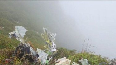 Pesawat ATR yang Hilang Kontak Ditemukan di Puncak Bukit Bulusaraung
