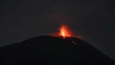 Erupsi Meningkat Tajam, Gunung Ile Lewotolok di NTT Naik Status Jadi Siaga