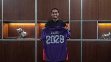 Pemain Persik Kediri, Ezra Walian