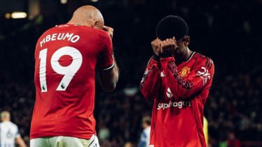Terpopuler: VAR Zalimi Manchester United, Jamie Carragher Pilih 4 Pelatih MU