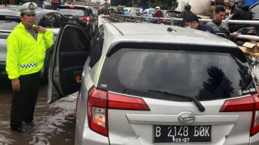 Viral Pemobil Tewas Saat Terjebak Banjir di Latumenten Jakbar, Polisi Bongkar Fakta Sebenarnya