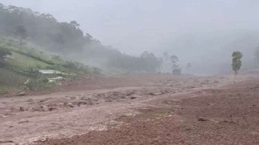 Korban Tewas Longsor Cisarua Bertambah Jadi 8 Orang, Bandung Barat Berstatus Darurat Bencana