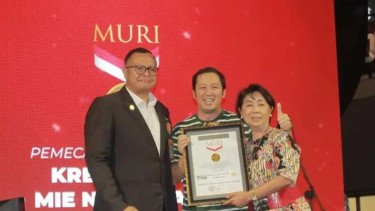 Mahasiswa Institut Asia Malang Pecahkan Rekor MURI Lewat 130 Kreasi Mie Nusantara