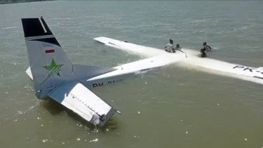 Penyebab Pesawat Smart Air Jatuh dan Mengapung di Pantai Nabire