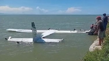 Pesawat Smart Air Jatuh di Pantai Nabire, Seluruh Penumpang Selamat