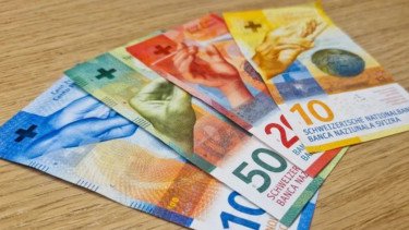 Bukan Dolar AS, Investor Kini Ramai Borong Franc Swiss