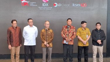 Konferensi pers OJK dan otoritas pasar modal Indonesia.