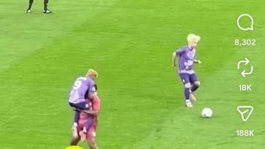 Viral Aksi Ala WWE di Lapangan Bola, KSI Kena RKO Bilal Fadili