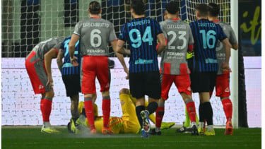 Kiper Timnas Indonesia Emil Audero Kena Lemparan Flare, Oknum Fans Inter Milan Langsung Kualat