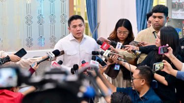 Seskab Teddy: Jokowi hingga JK Penuhi Undangan Prabowo, Megawati Belum Konfirmasi