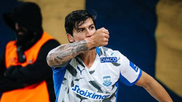 Persib Punya 12 Legiun Asing uasi Rekrut Sergio Castel, Bojan Hodak Coret Adam Przybek