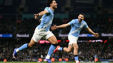 Manchester City mengalahkan Newcastle United dalam pertandingan Piala Liga