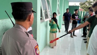Siswa Madrasah di Lumajang Jadi Korban Peluru Nyasar saat Jam Istirahat, Paha Tertembak