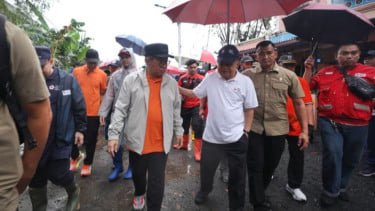 Bercanda Soal Masuk Gorong-gorong Saat Kerja Bakti Bareng JK, Pramono: Saya Tak Mau, Tapi yang Kerja Otaknya