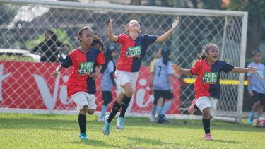 Sepak Bola Putri Usia Dini Makin Panas, Ribuan Siswi Turun di Jakarta