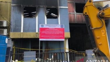 Menteri LH Segel Gudang Zat Kimia di Tangsel yang Cemari Sungai Cisadane