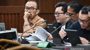 Riva Siahaan Dituntut 14 Tahun Penjara di Kasus Korupsi Minyak Mentah, Rugikan Negara Rp285 T