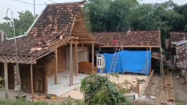 Gugat Cerai Istri karena Selingkuh, Suami di Grobogan Belah Rumah Jadi Dua Bagian