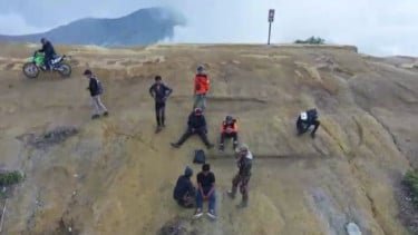 Pendaki Hilang di Kawah Ijen Ditemukan Selamat
