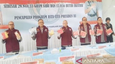 Polda Kalsel Ungkap Jaringan Narkoba Terafiliasi Fredy Pratama, Sita 30 Kg Sabu dan 15 Ribu Ekstasi