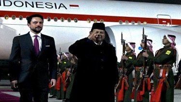 Pesawat Prabowo Dikawal Jet Tempur F-16 saat Lawatan ke Yordania