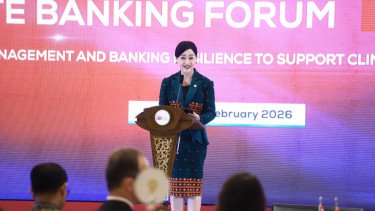 Pjs. Ketua dan Wakil Ketua OJK, Friderica Widyasari Dewi