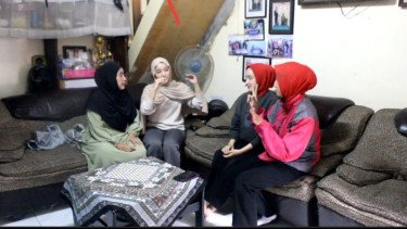 Kisah Haru Perjuangan Tiga Wanita Difabel Diterima Kerja di Bandung
