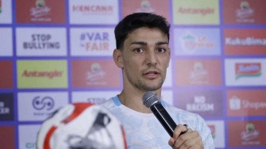 Persib Incar Tiga Poin di Kandang Persebaya, Federico Barba: Kami Datang untuk Menang