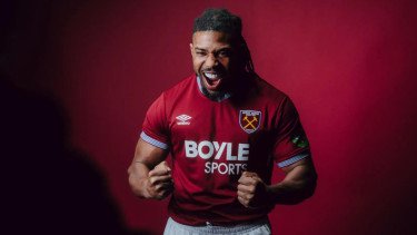 Terlalu Kekar Buat Premier League, Adama Traore Dilarang Nge-Gym