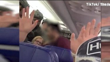 Southwest Airlines Alihkan Pesawat ke Atlanta Usai Alarm Ramadhan Penumpang Berbunyi